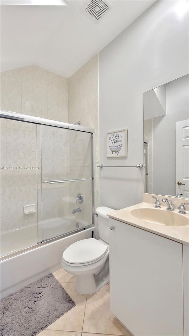 Building Photo - 3387 Lakeside Dr