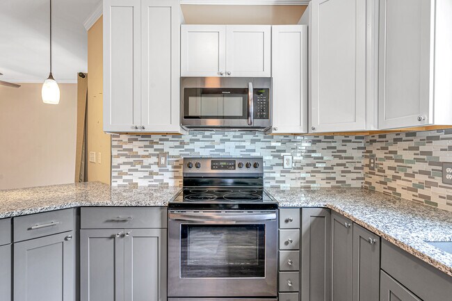 Building Photo - 310 Cedar Island Trail