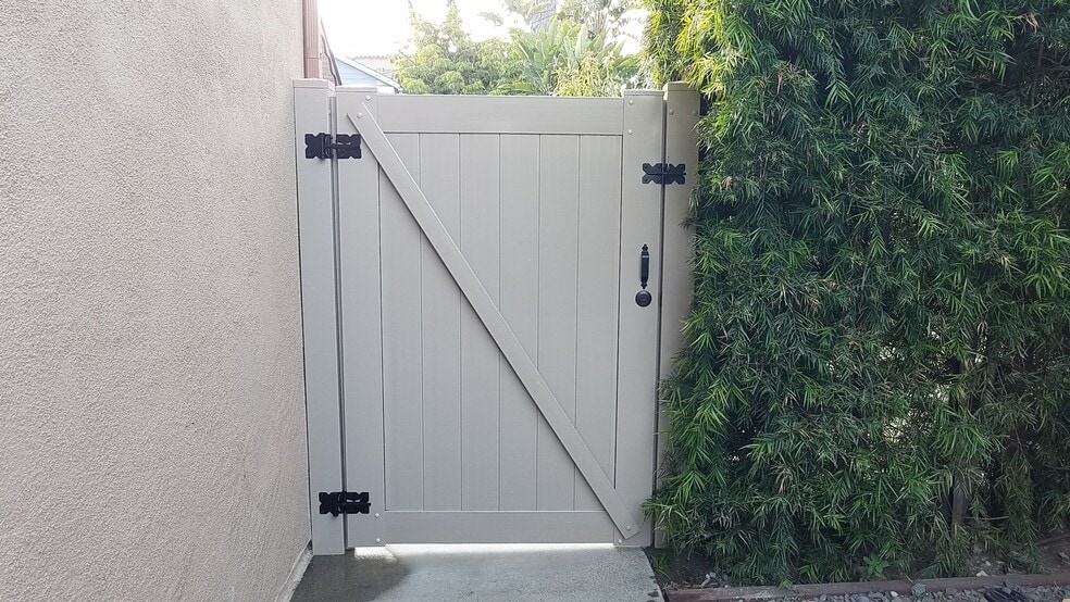 Gated Entry from inside - 3424 Bellevue Ave