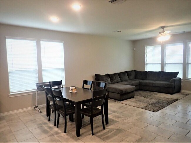 Building Photo - 24911 Prairie Briar Cir