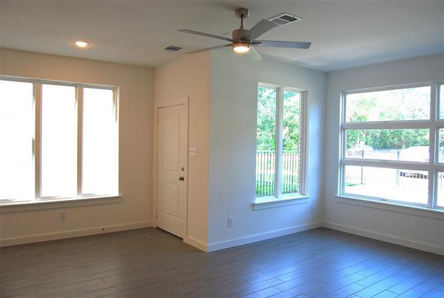 Building Photo - 369 Oakbend Dr