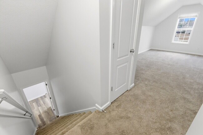 Building Photo - 124 Regatta Way