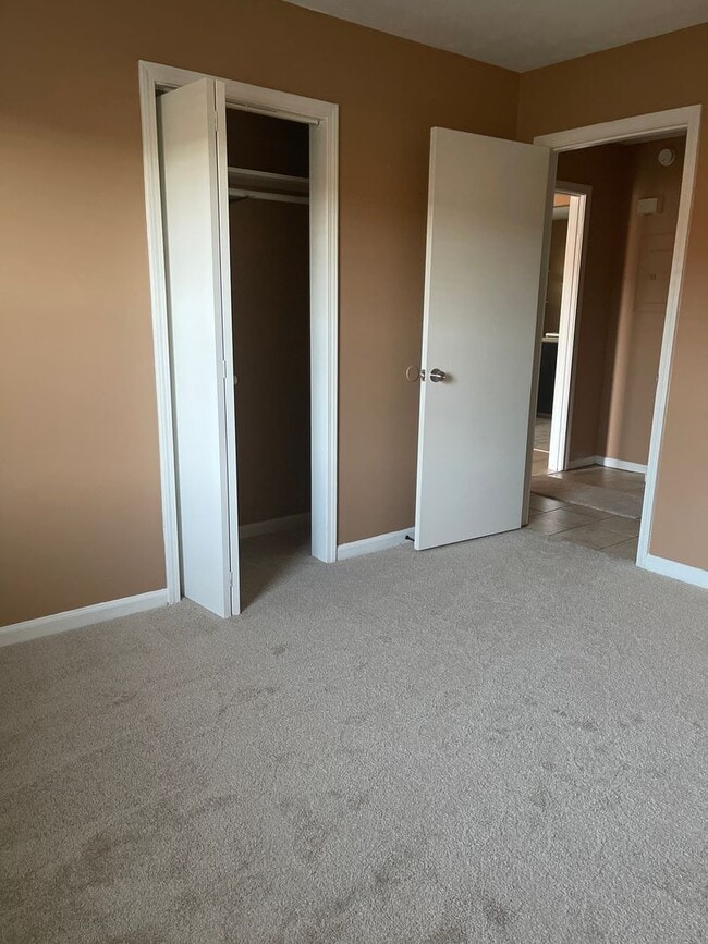 Building Photo - Newnan Duplex