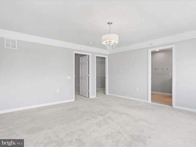 Building Photo - 3037 Rittenhouse Cir