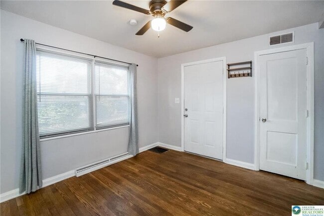 Building Photo - 240 Palmer St