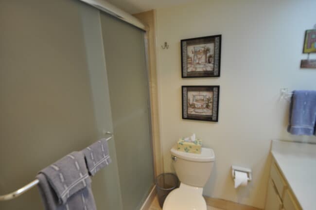 Building Photo - 3510 Oaks Way