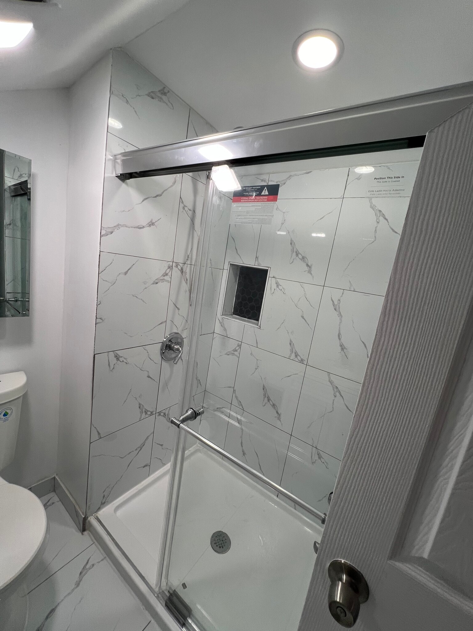 Building Photo - 1341 E 2nd St