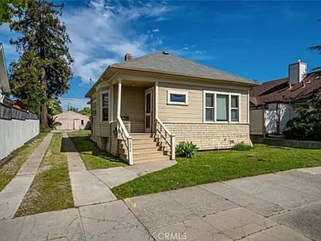Primary Photo - Charming 2 bedroom 1 bath bungalow in Mill...