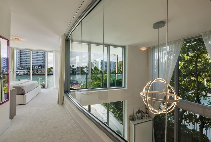 Building Photo - 7928 East Dr