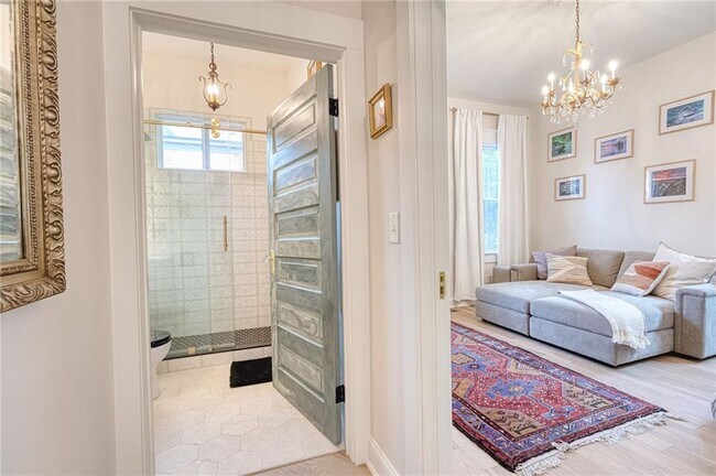 Building Photo - 85 Waddell St NE