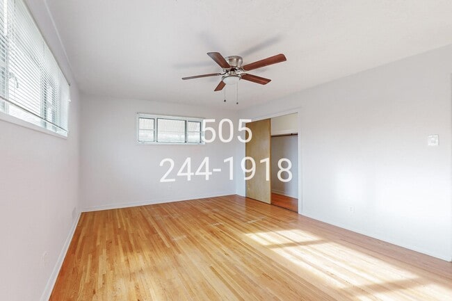 Building Photo - 905 Adams St NE