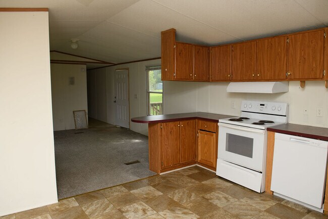 Building Photo - 416 E Steeple Chase Rd