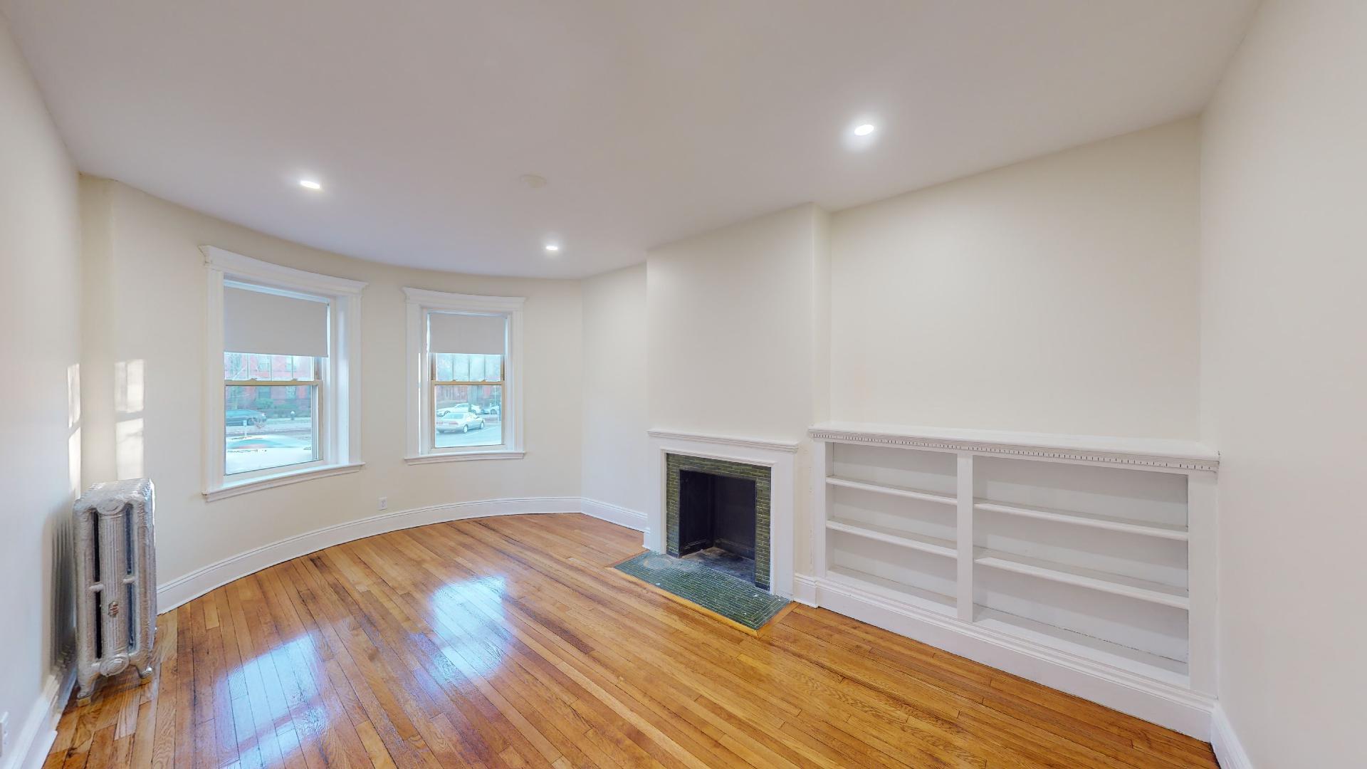 Building Photo - 1789 Beacon St