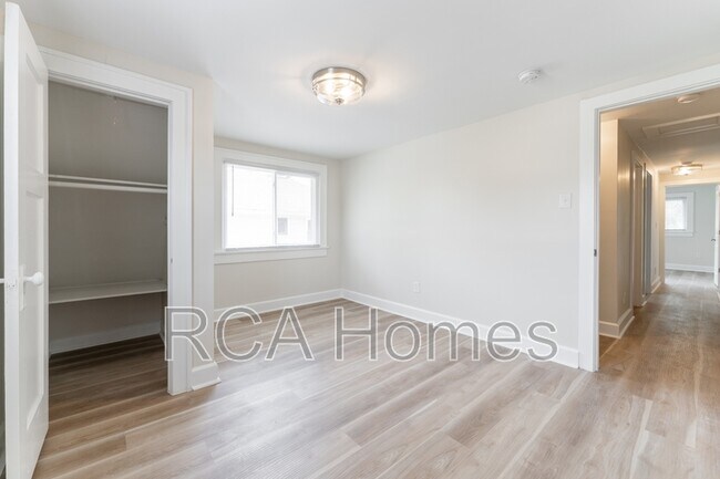 Building Photo - 1603 Villa Ave