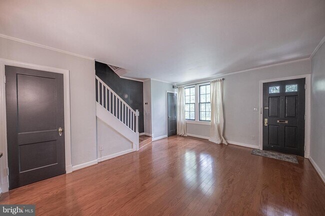 Building Photo - 1501 S Edgewood St