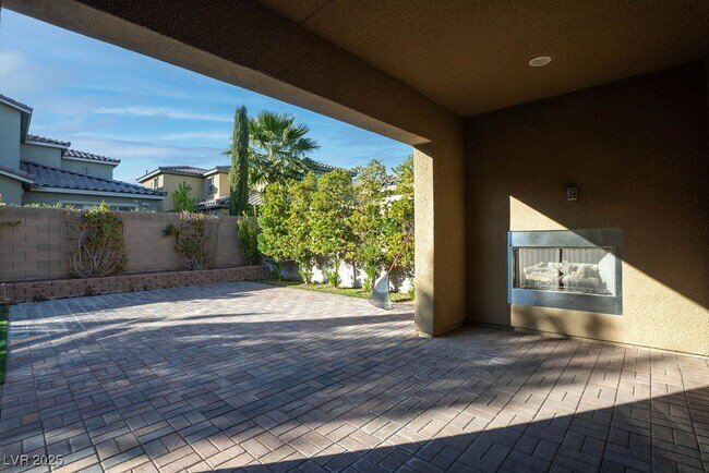 Building Photo - 12847 Slipknot St