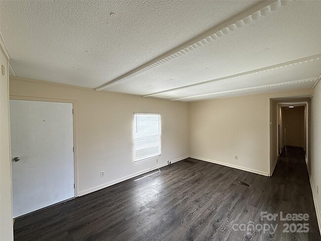 Building Photo - 300 Huffstetler Rd