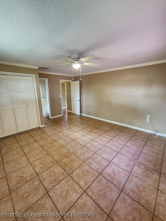 Building Photo - 2636 Queenswood Dr
