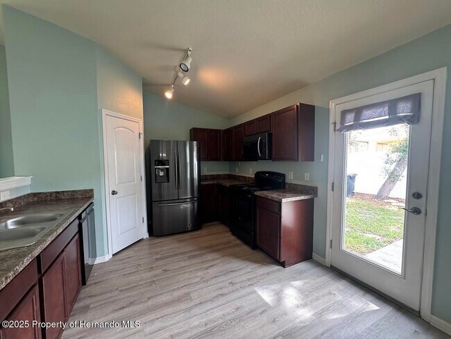 Building Photo - 4108 Monona Ave