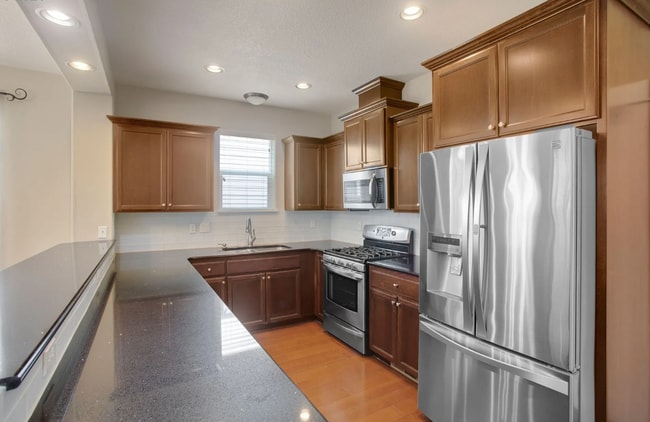 Building Photo - 253 NE Sloane Way