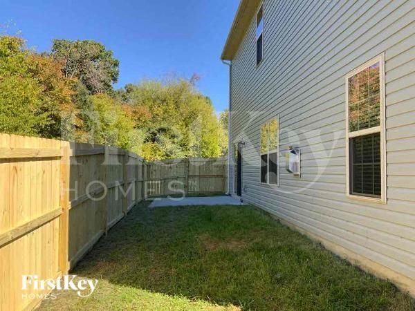 Building Photo - 10322 Atkins Ridge Dr