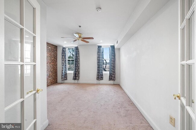 Building Photo - 48 N Front St