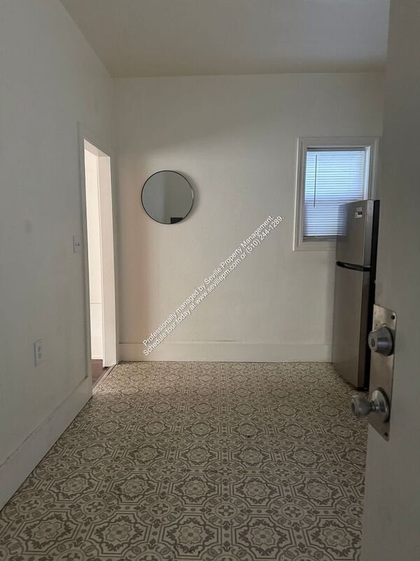 Building Photo - 1808 Filbert St