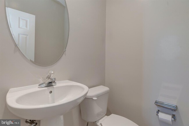 Building Photo - 6948 Banchory Ct