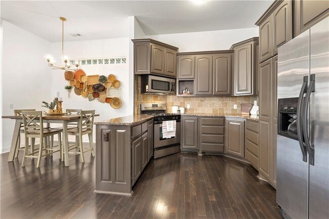 Building Photo - 619 N Rupple Rd