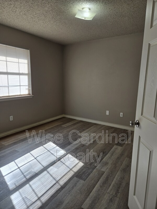 Building Photo - 5119 Albany Ave