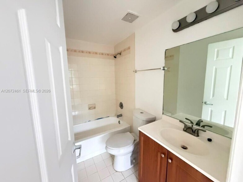 Building Photo - 701 SW 148th Ave