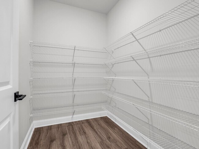 Building Photo - Like new home available in Hendersonville. Take advantage of our $3,500 six-month special when yo...