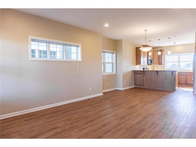 Building Photo - 2974 Clover Ridge Dr