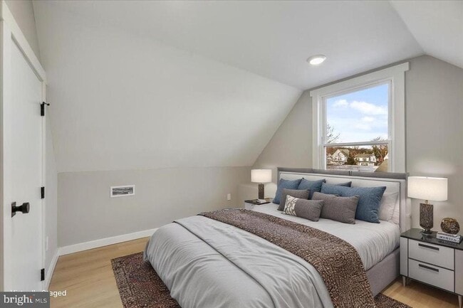 Building Photo - 143 Johnston Ave