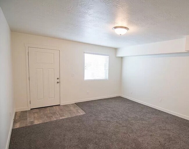Building Photo - 67 East 700 North, Unit 73 Private Bed 1