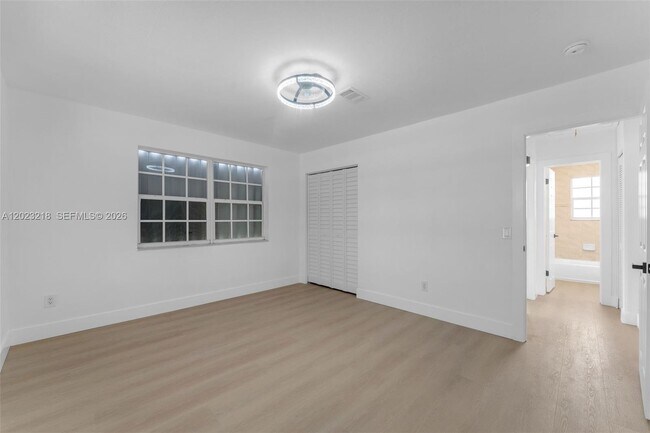 Building Photo - 7150 SW 10th St