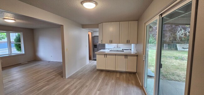 Building Photo - Multi-level home