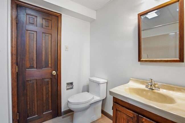 Building Photo - 103 Portsmouth Ave