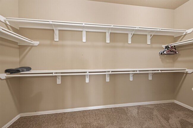 Building Photo - 4502 Mallory Creek Dr