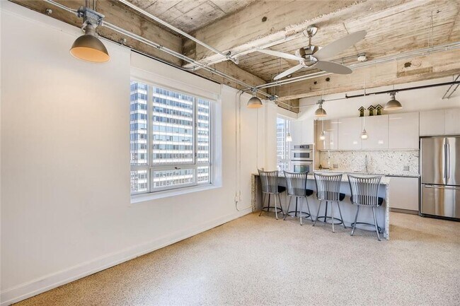 Building Photo - 710 Colorado St