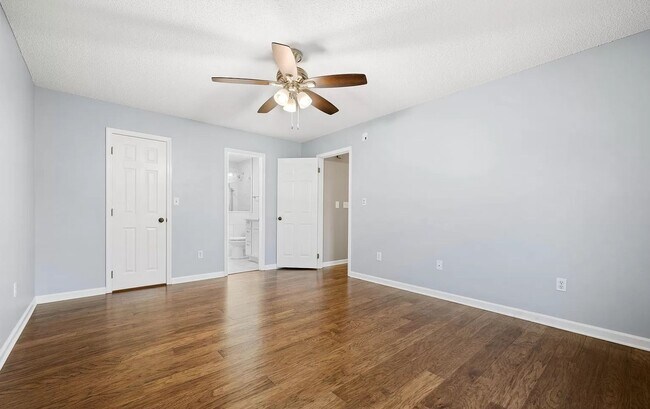 Building Photo - 3 Bed + Complete basement in Maryville