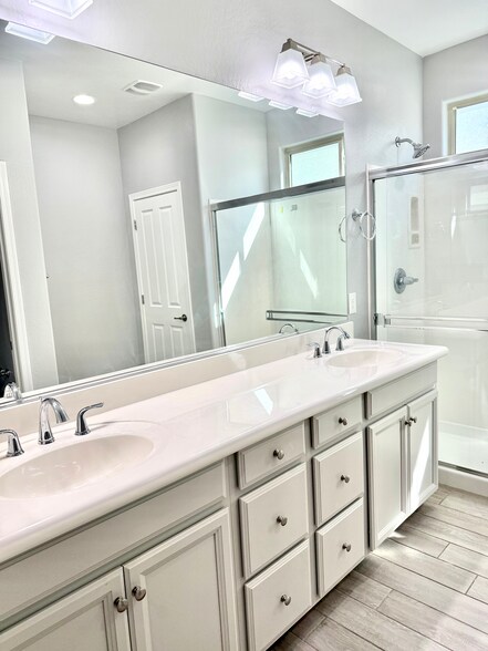 Building Photo - 2548 N 149th Ave