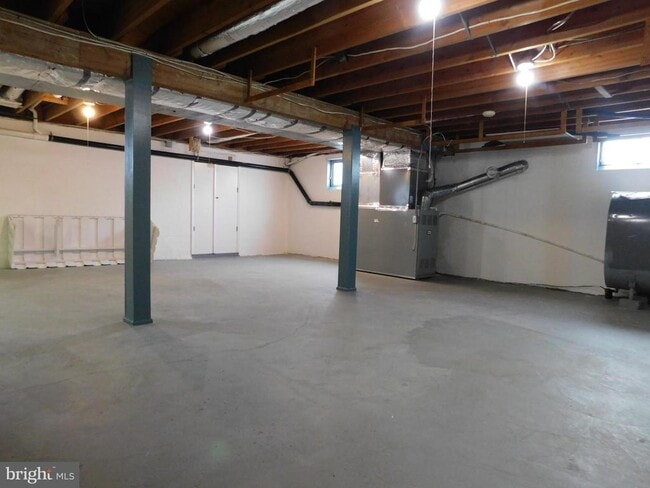 Building Photo - 1569 Frank Rd