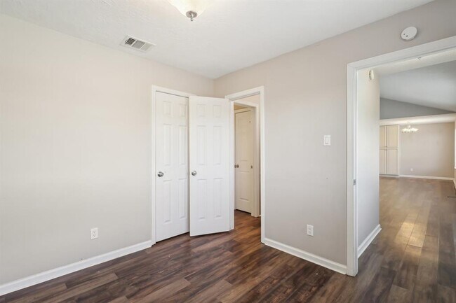 Building Photo - 3212 Wavecrest St