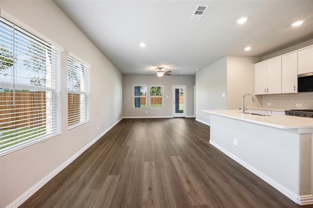 Building Photo - 4018 Sandstone Dr