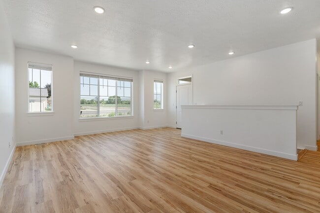 Canterbury Livingroom - The Park Townhomes