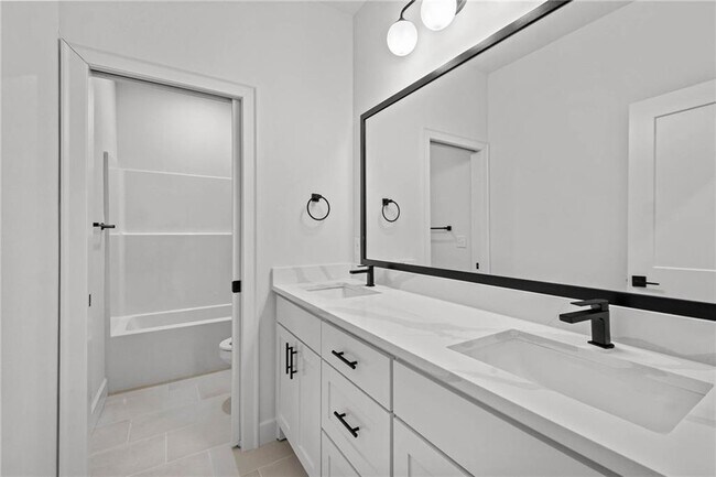 Building Photo - 1821 Lotus Rd