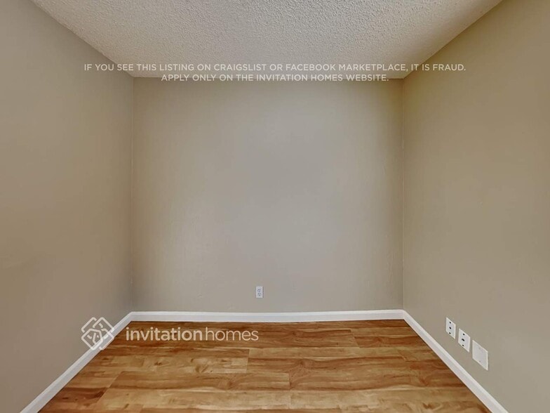 Building Photo - 8140 Villa Oak Dr