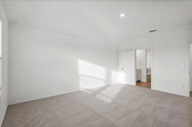 Building Photo - 212 Seven Seas Dr