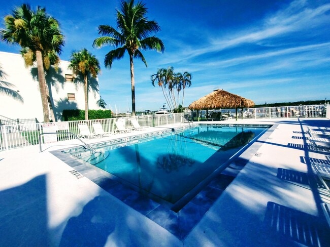 Primary Photo - 1300 Seaway Dr